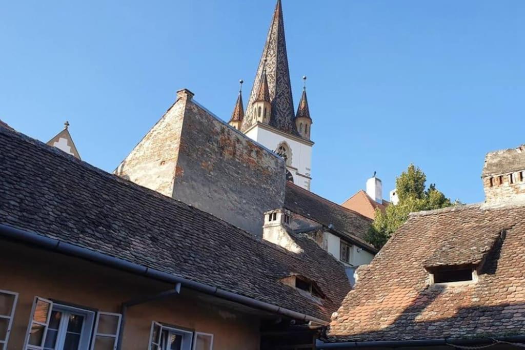 The Bridge Of Lies Apartment Sibiu Exterior foto